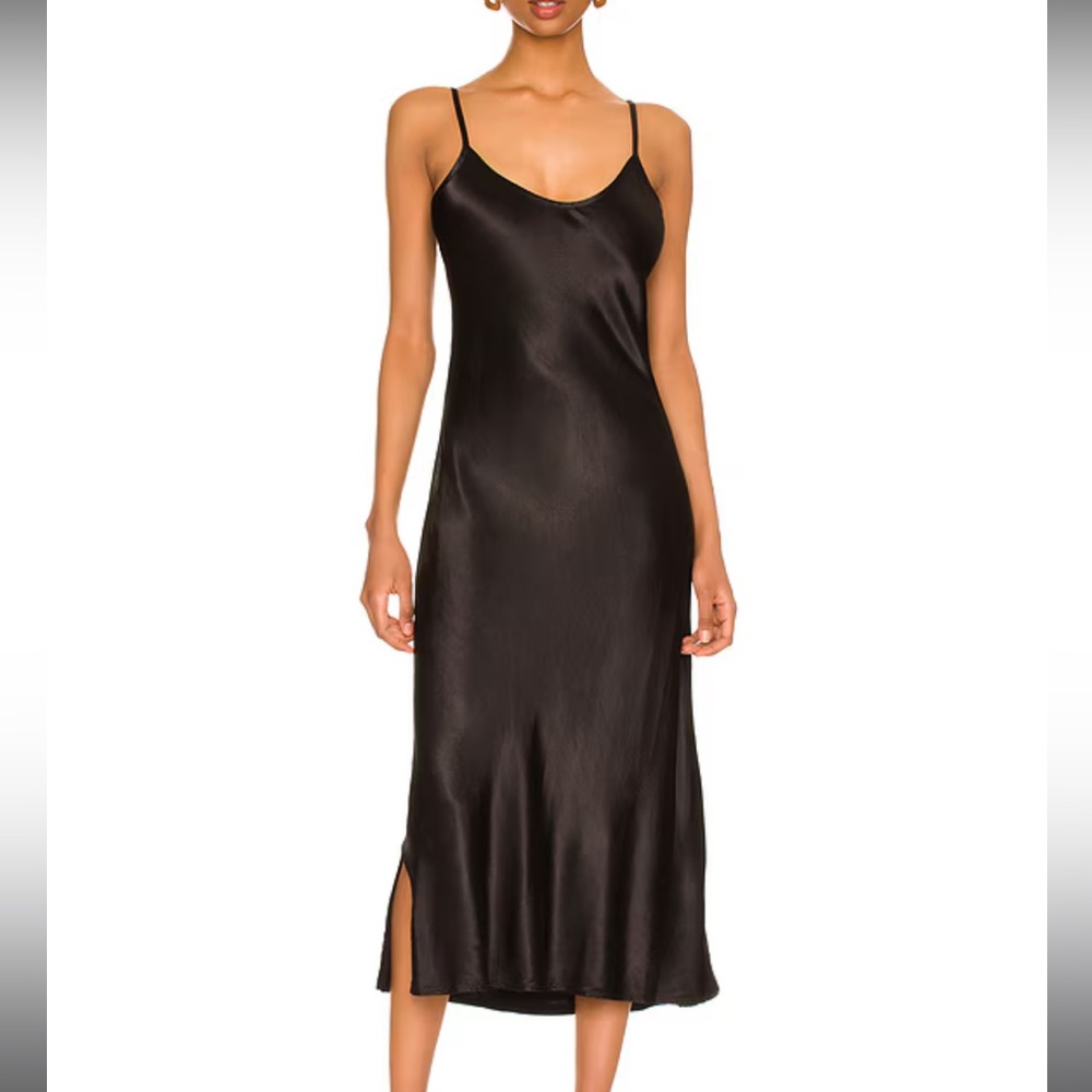 ENZA COSTA NAVY MIDI SLIP 💘